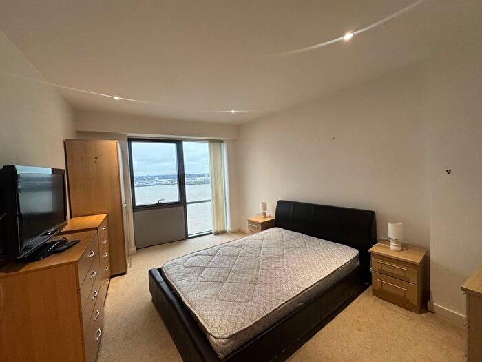 2 Bedroom Flat To Rent In Alexander Tower, Liverpool, L3