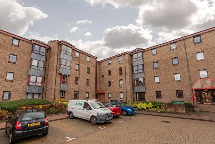 2 Bedroom Flat To Rent In Sienna Gardens, Sciennes, Edinburgh, EH9