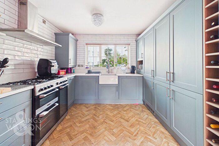 5 Bedroom Detached House For Sale In Lavender Road, Wymondham, NR18