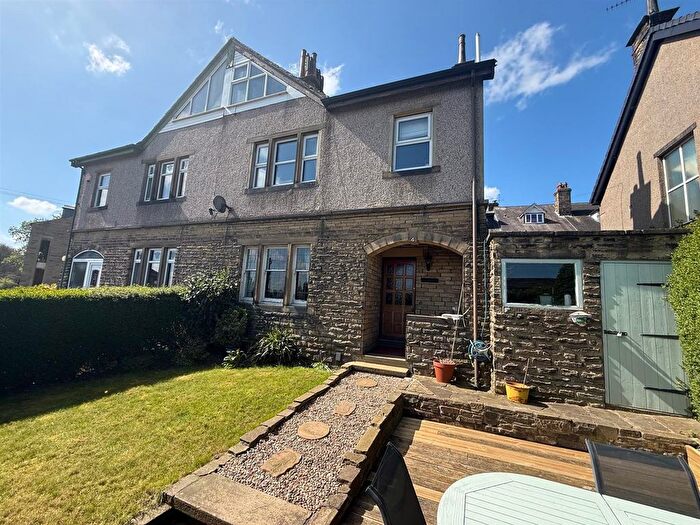 4 Bedroom Semi Detached House For Sale In Sherborne Road, Idle, Bradford, BD10