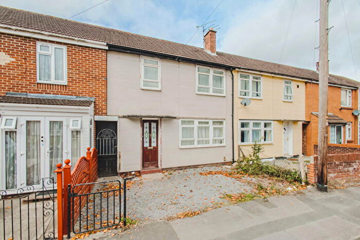 3 Bedroom Terraced House For Sale In Frobisher Drive, Swindon, SN3