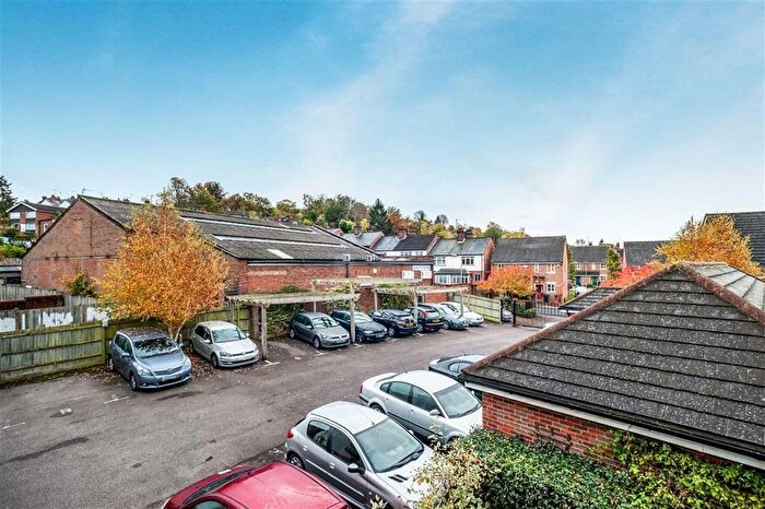 1 Bedroom Flat To Rent In Hawkes Court, Chesham, HP5