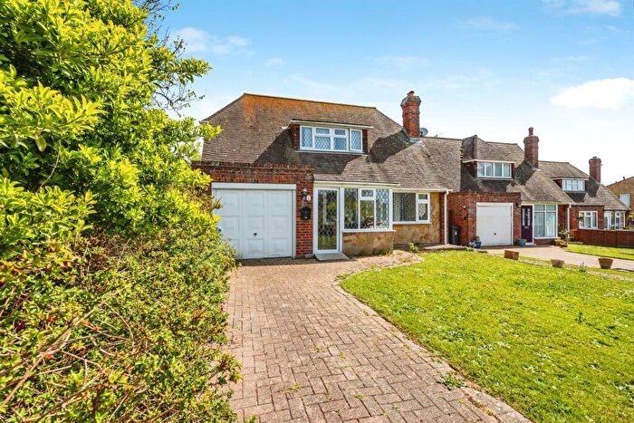 3 Bedroom Detached House For Sale In Beacon Road, Seaford, BN25