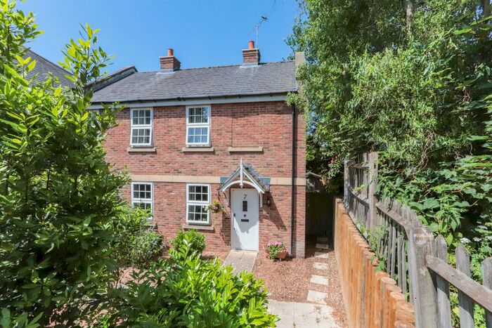 2 Bedroom End Of Terrace House To Rent In Highgate Mews, Hawkhurst, Cranbrook, TN18