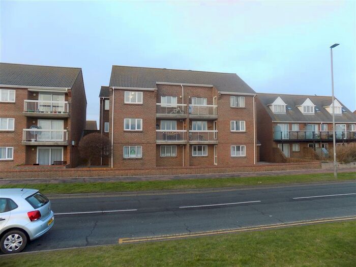 2 Bedroom Apartment To Rent In Blakes Way, Eastbourne, BN23