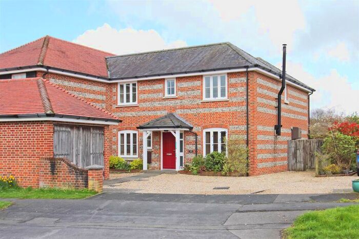 4 Bedroom Semi-Detached House For Sale In Romsey Road, Kings Somborne, Stockbridge, SO20