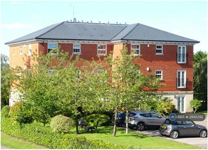 2 Bedroom Flat To Rent In Jago Court, Newbury, RG14