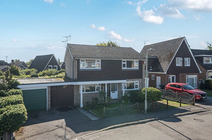 4 Bedroom Detached House For Sale In Lowther Close, Wokingham, Berkshire, RG41