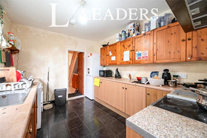 4 Bedroom Terraced House To Rent In Dean Street, PO1