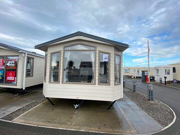 3 Bedroom Park Home For Sale In Sirior Bach Caravan Park, LL22