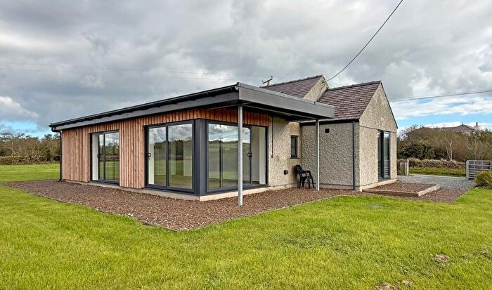 4 Bedroom Bungalow For Sale In Llandyfrydog, Llannerch-y-Medd, Isle Of Anglesey, LL71