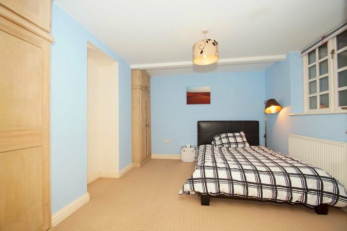 1 Bedroom Flat To Rent In Prospect Hill, Redditch, Worcestershire, B97