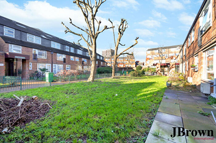 1 Bedroom Flat For Sale In Brydon Walk, London, N1