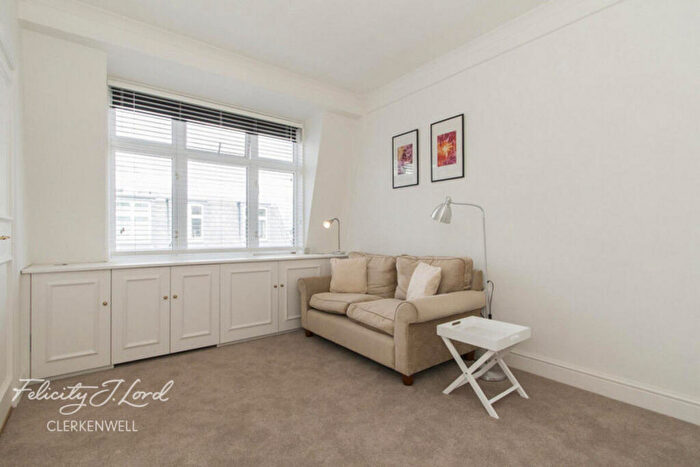 1 Bedroom Apartment To Rent In Fetter Lane, London, EC4A