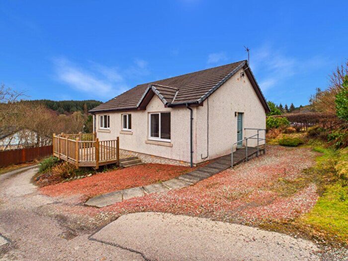 3 Bedroom Detached Bungalow For Sale In Pipers Road, Cairnbaan, By Lochgilphead, Argyll, PA31