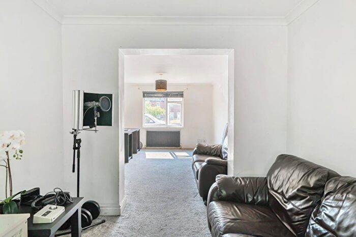 3 Bedroom Terraced House For Sale In Lane End, Buckinghamshire, HP14
