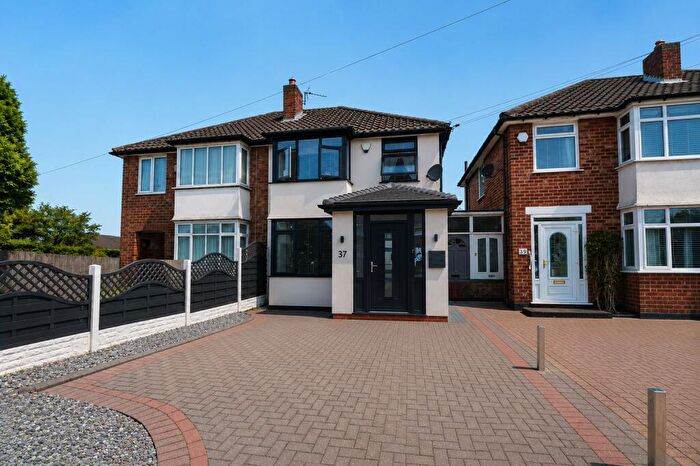 3 Bedroom Semi-Detached House For Sale In Selworthy Road, Castle Bromwich, B36