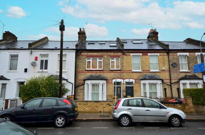 2 Bedroom Maisonette To Rent In Hugon Road, South Park, London, SW6