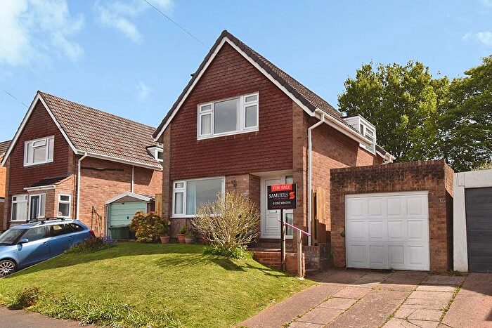 3 Bedroom Detached House For Sale In Sullivan Road, Broadfields, Exeter, EX2