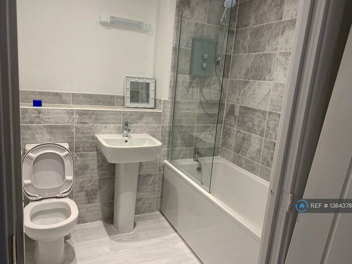 2 Bedroom Flat To Rent In Lea House, Coventry, CV6