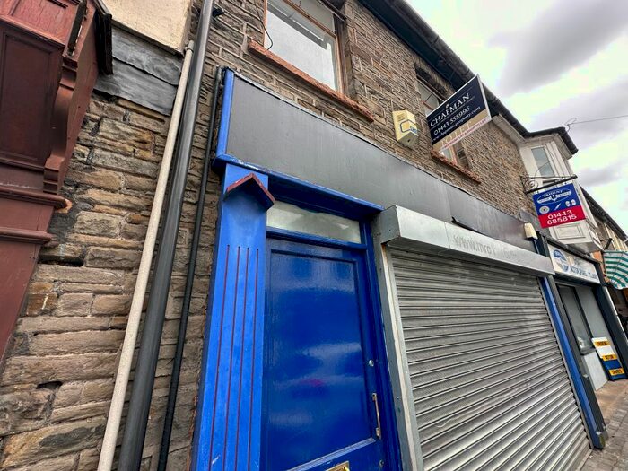 2 Bedroom Flat To Rent In Hannah Street, Porth, Mid Glamorgan, CF39