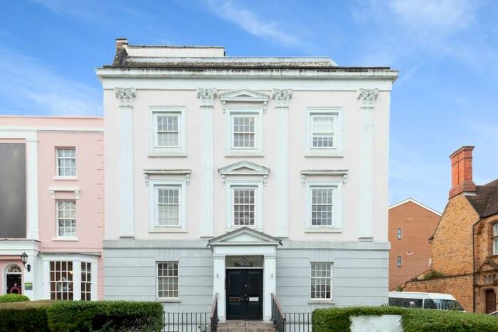 2 Bedroom Flat To Rent In South Bar Street, Banbury OX16