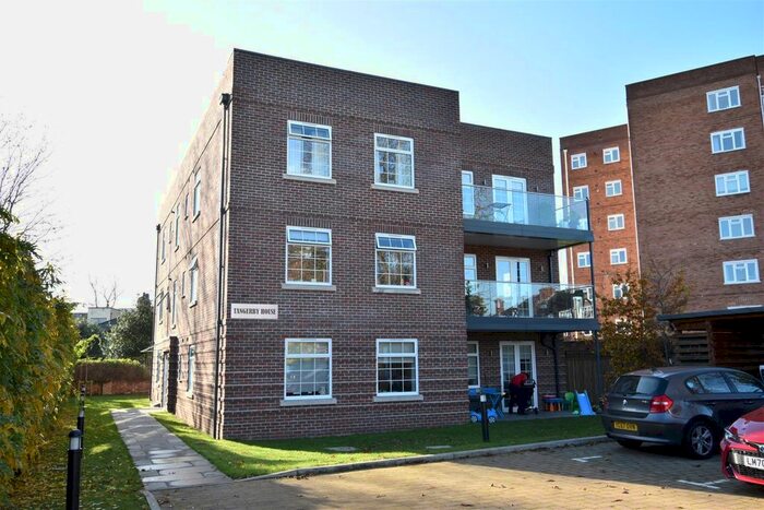 2 Bedroom Flat To Rent In Portsmouth Road, Surbiton, KT6