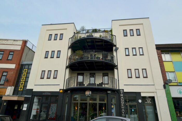 2 Bedroom Apartment To Rent In Elm Road, Leigh-On-Sea, SS9