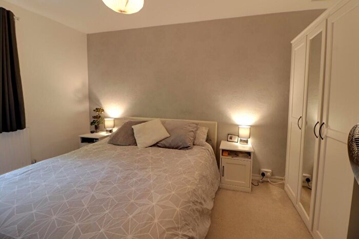 1 Bedroom Apartment For Sale In Baron Court, Stevenage, Hertfordshire, SG1