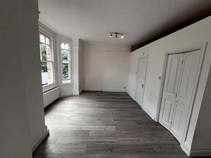 Studio To Rent In Harlesden Gardens, NW10
