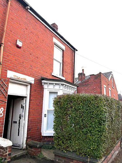 3 Bedroom End Of Terrace House For Sale In Vickers Road, Firth Park, Sheffield, South Yorkshire, S5