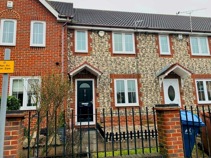 2 Bedroom House To Rent In Rainbow Road, Chafford Hundred, RM16