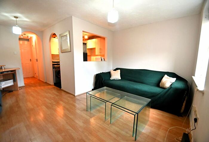 1 Bedroom Maisonette To Rent In Maplin Park, Slough, Berkshire, SL3