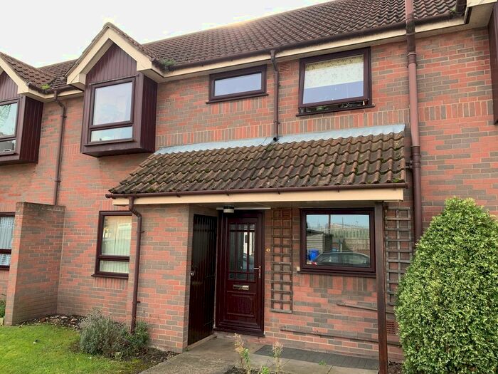 2 Bedroom Flat To Rent In St Thomas Court, Boston, PE21