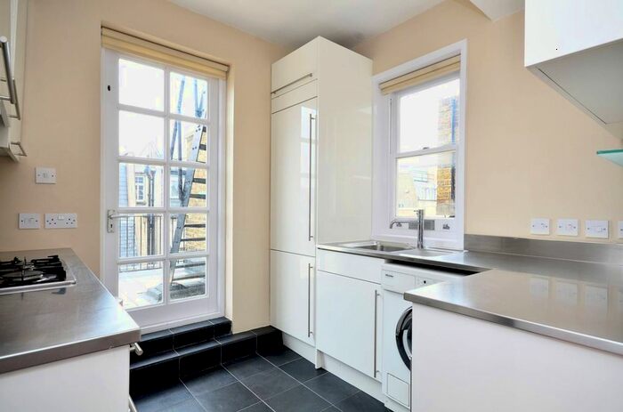 1 Bedroom Flat To Rent In Marylebone Street, Marylebone, London, W1G