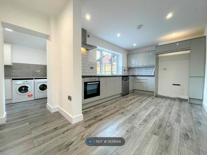 3 Bedroom Semi-Detached House To Rent In Bradwell Lane, Newcastle-Under-Lyme, ST5