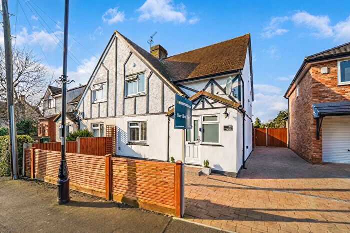 3 Bedroom Semi Detached House For Sale In Stanwell Village, Staines-Upon-Thames, TW19