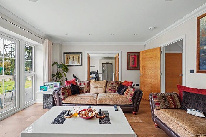 4 Bedroom Detached House For Sale In Chattenden Court, Penenden Heath, Maidstone, ME14