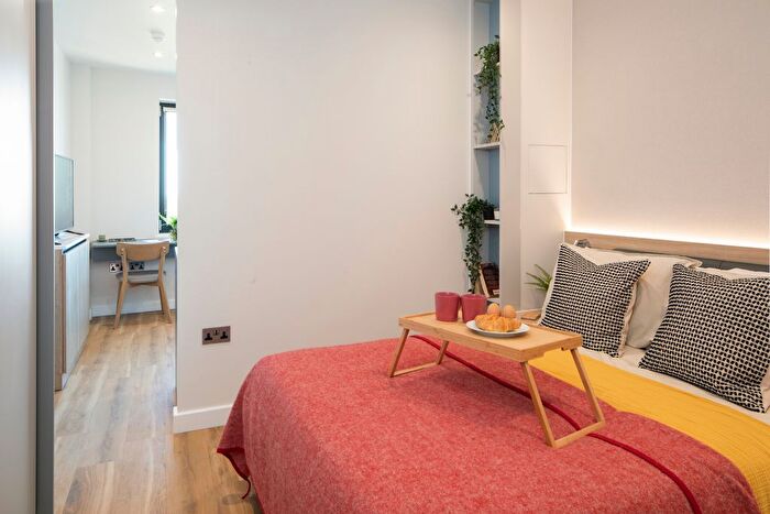 1 Bedroom Flat To Rent In College Road, Croydon, CR0