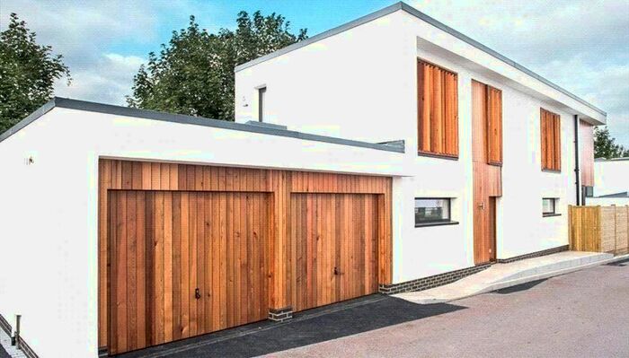 4 Bedroom Property To Rent In Kew Bridge Court, Chiswick, London, W4