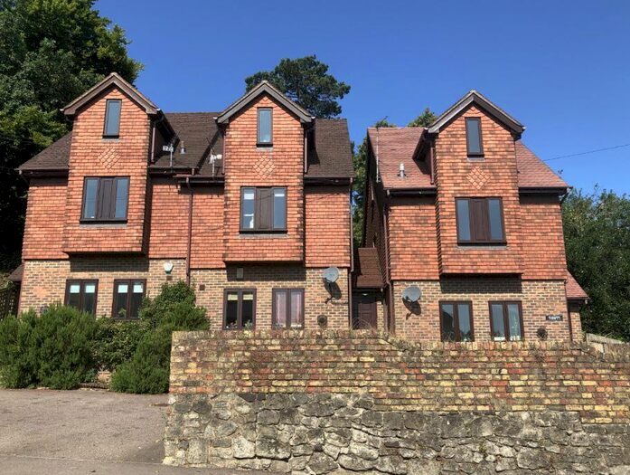 3 Bedroom Property To Rent In St John's Hill, Sevenoaks, Kent, TN13