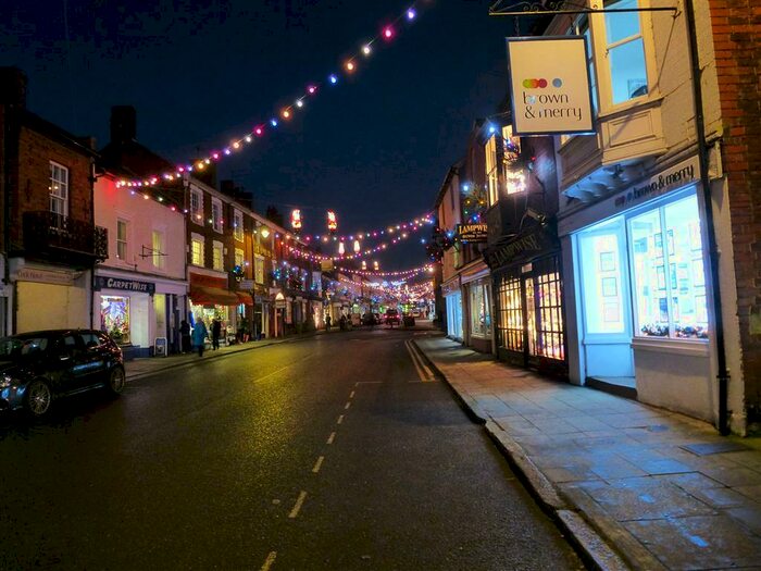 2 Bedroom Apartment To Rent In High Street, Stony Stratford, Milton Keynes, MK11