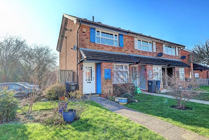 2 Bedroom End Terrace House For Sale In Parsons Walk, Holmer Green, High Wycombe, Buckinghamshire, HP15