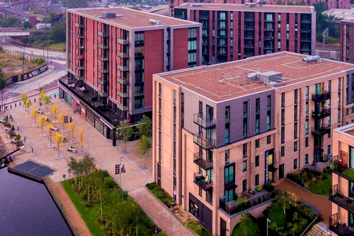 2 Bedroom Flat To Rent In Lockgate Square, Salford, M5