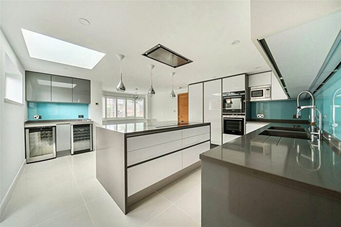 4 Bedroom Detached House To Rent In Sidney Road, Walton On Thames, KT12