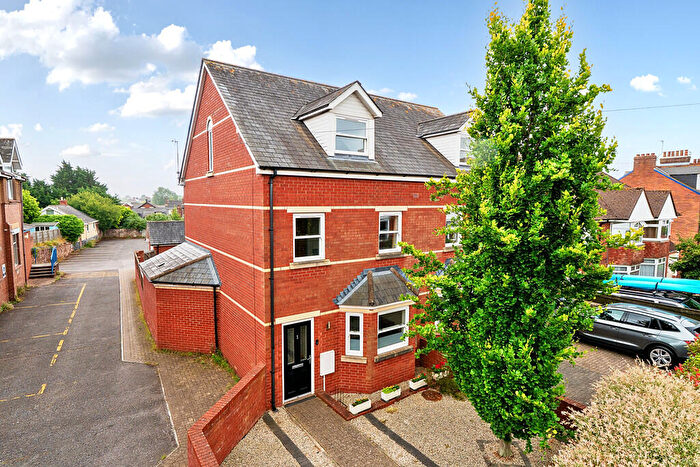 4 Bedroom Semi-Detached House For Sale In Elmside, Exeter, EX4
