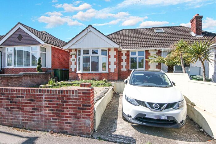 3 Bedroom Semi-Detached Bungalow For Sale In South East Road, Sholing, SO19
