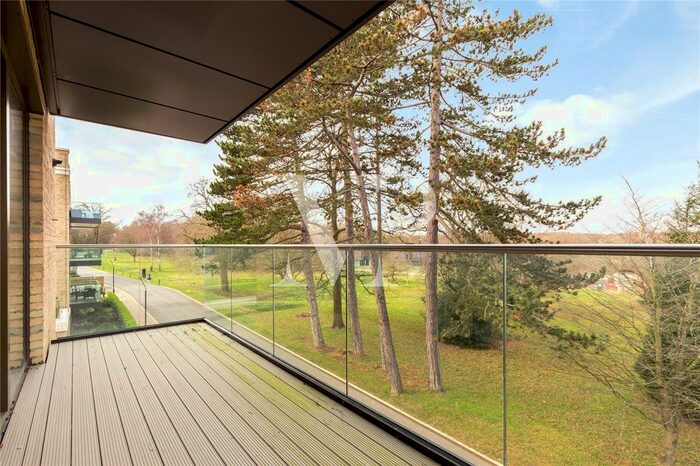 3 Bedroom Flat To Rent In Lyon House, 1 Chaplin Drive, Barnet EN4