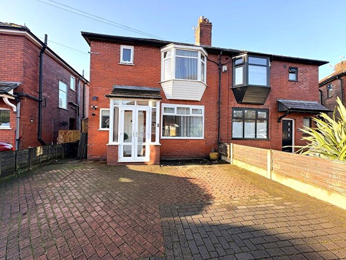 3 Bedroom Semi Detached House For Sale In Carisbrooke Drive, Bolton, BL1