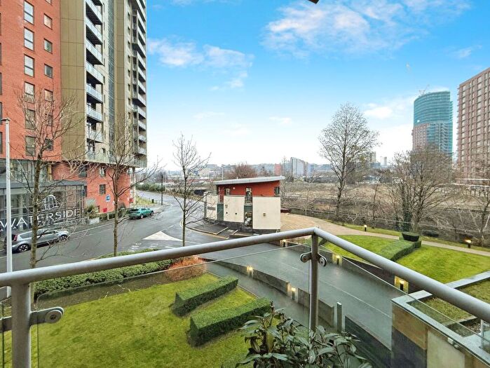 2 Bedroom Flat To Rent In Elba, Gotts Road, Leeds, LS12